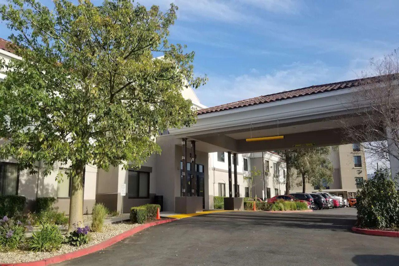 Best Western Valencia/Six Flags Inn&Suites Santa Clarita Exterior foto